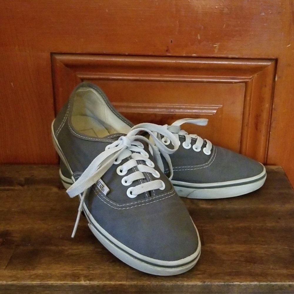 VANS GRUNGE GIRL STAPLE